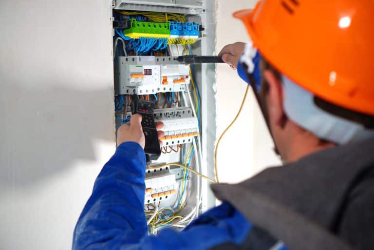 Electrician building commercial electrical